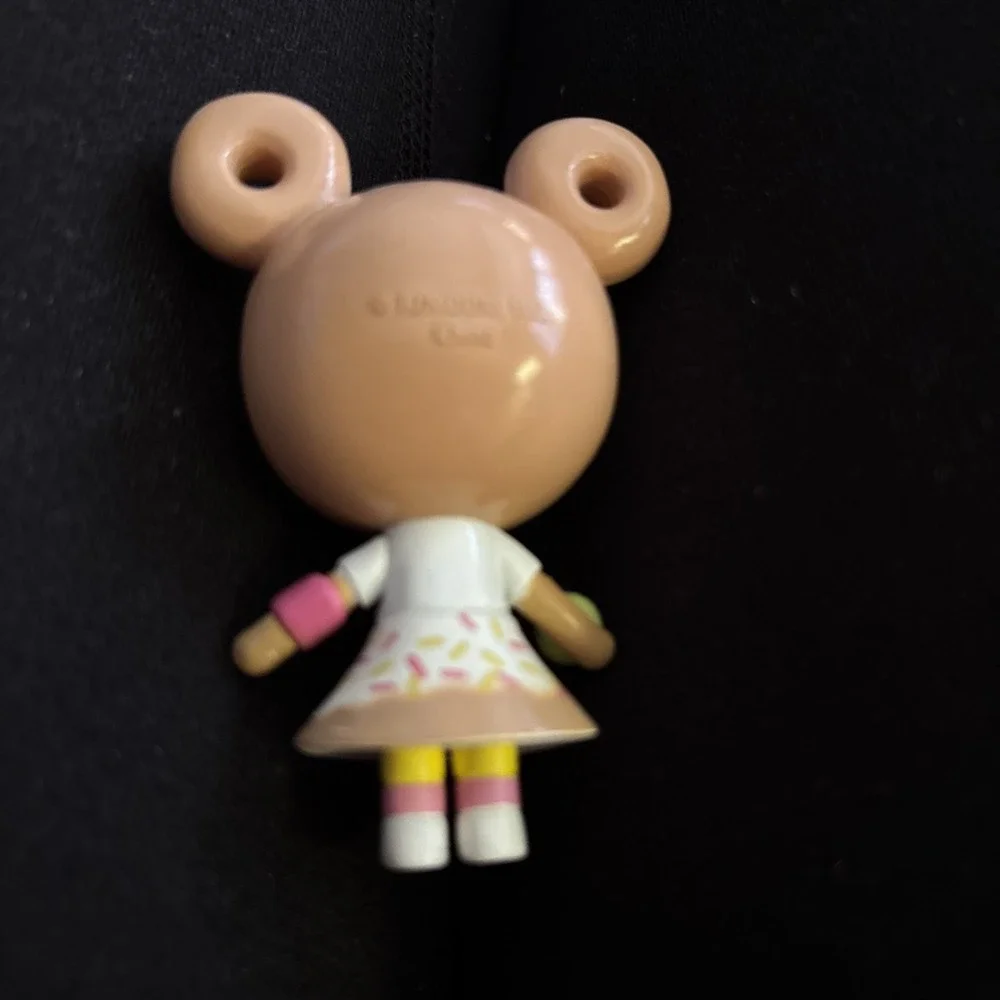 Tokidoki Donutella Donutella-in-Donut Vinyl Figure Donutella & Her Sweet Friends